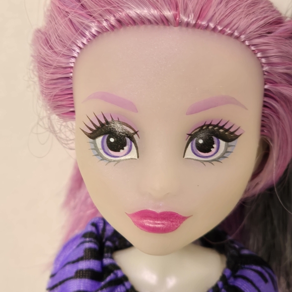 Monster High DPL86 2015 First Day of School Ari Huntington Doll & Accessories - Picture 2 of 9